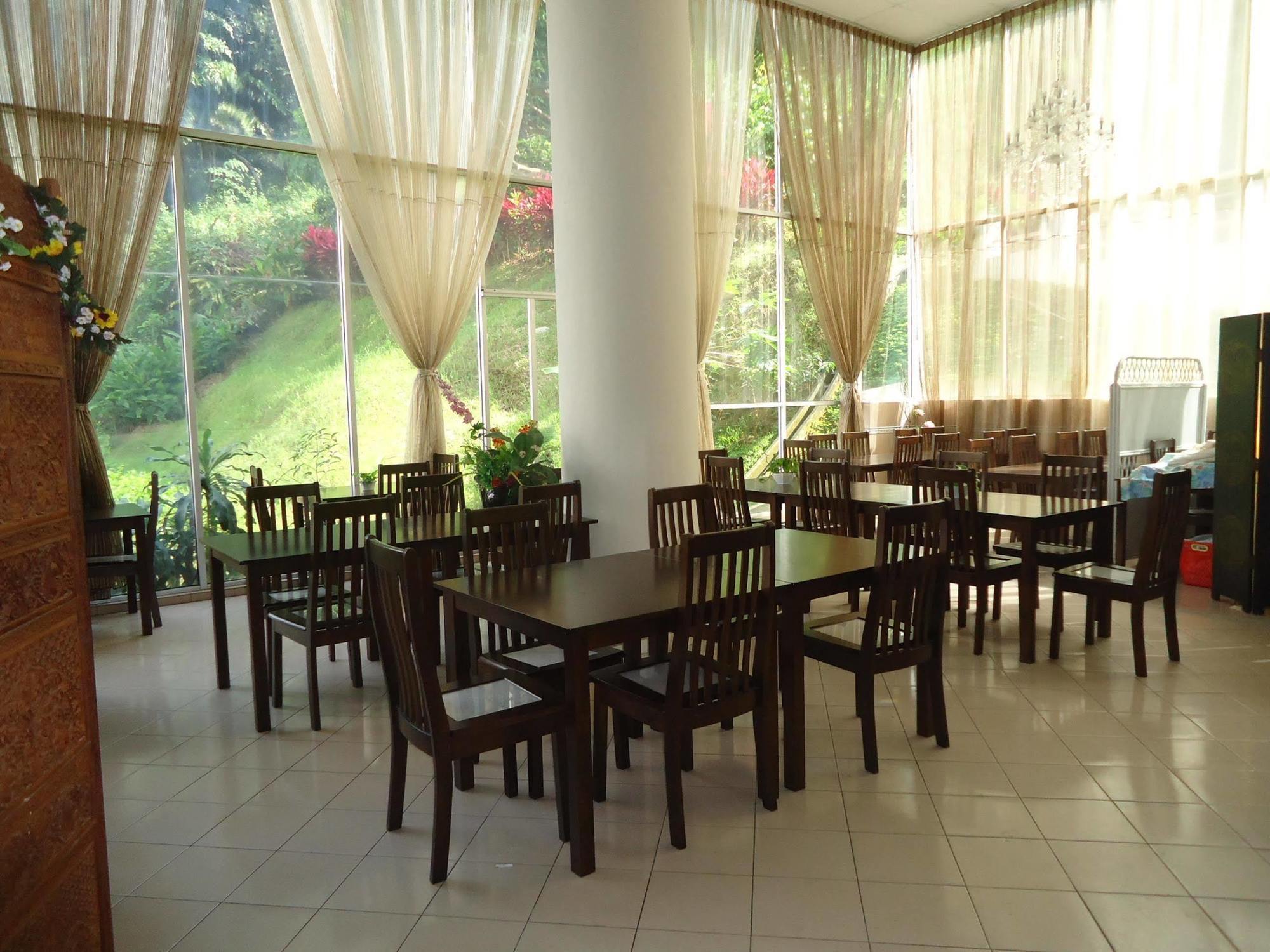 Century Hotel Kota Kinabalu Exterior foto